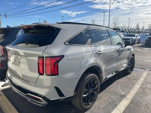 2022 Kia Sorento SX