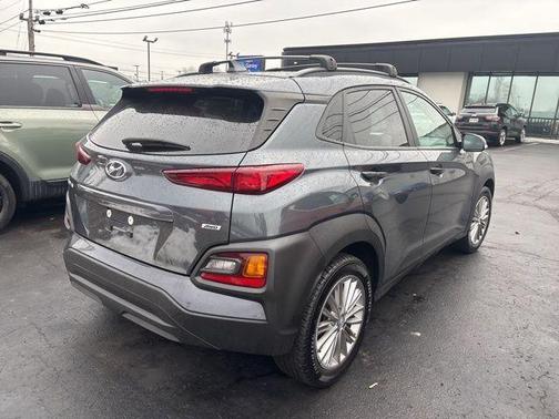 2021 Hyundai KONA SEL Plus