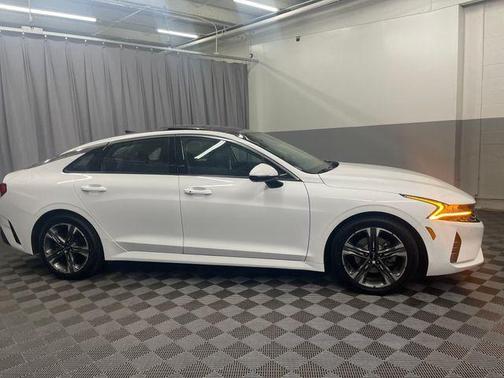 2022 Kia K5 EX