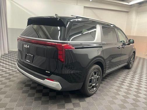 2025 Kia Carnival Hybrid EX