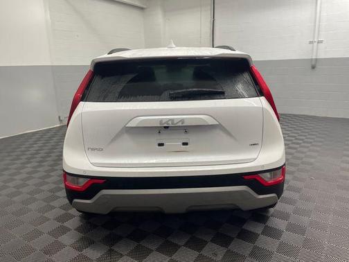 2023 Kia Niro EX Touring