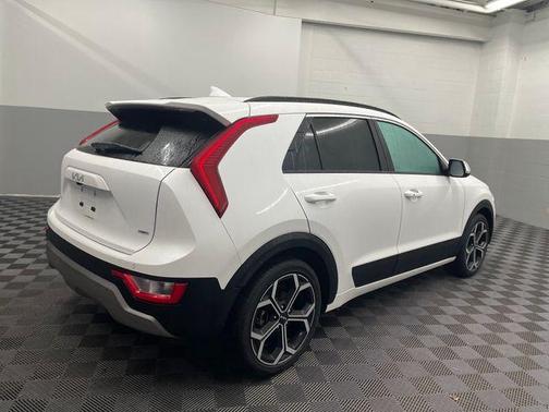 2023 Kia Niro EX Touring