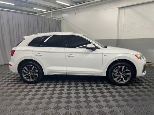 2022 Audi Q5 45 S line quattro Premium