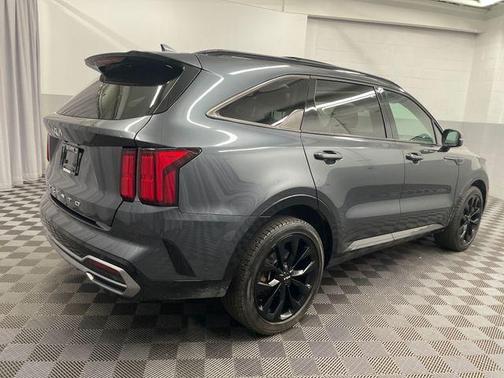 2022 Kia Sorento SX