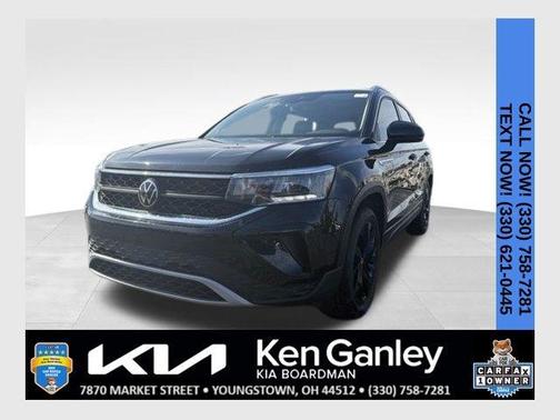Deep Black Pearl Effect 2023 Volkswagen Taos 1.5T SE