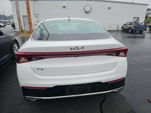 2022 Kia K5 LXS
