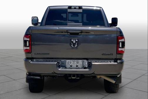 Granite Crystal Metallic Clearcoat 2022 RAM 2500 Laramie Crew Cab 4x4 6'4' Box