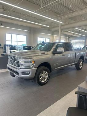 2024 RAM 2500 Laramie Crew Cab 4x4 6'4' Box