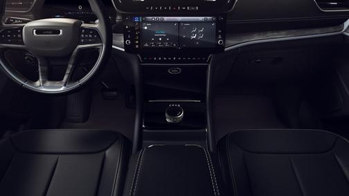 2026 Jeep Grand Cherokee Altitude