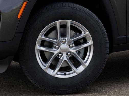 Baltic Gray Metallic Clearcoat 2026 Jeep Grand Cherokee Altitude