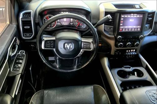 2019 RAM 2500 Laramie Crew Cab 4x4 6'4' Box