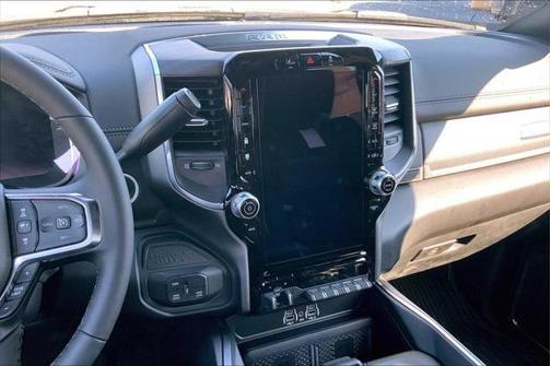 2026 RAM 3500 Laramie Crew Cab 4x4 8' Box