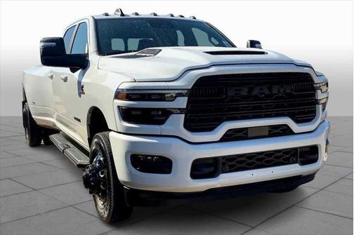 2026 RAM 3500 Laramie Crew Cab 4x4 8' Box