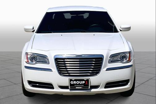 Ivory Tri-Coat Pearl 2013 Chrysler 300 S