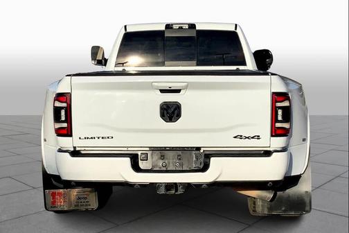 2022 RAM 3500 Limited Crew Cab 4x4 8' Box