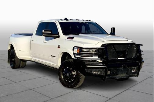 2022 RAM 3500 Limited Crew Cab 4x4 8' Box