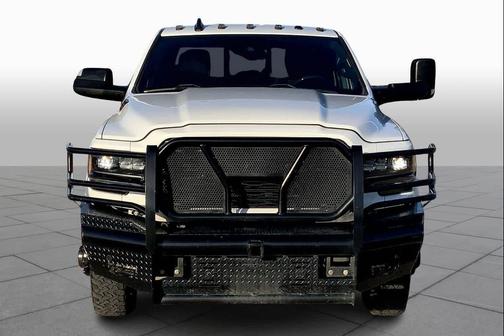 2022 RAM 3500 Limited Crew Cab 4x4 8' Box