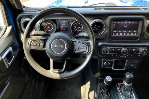 2022 Jeep Gladiator Sport