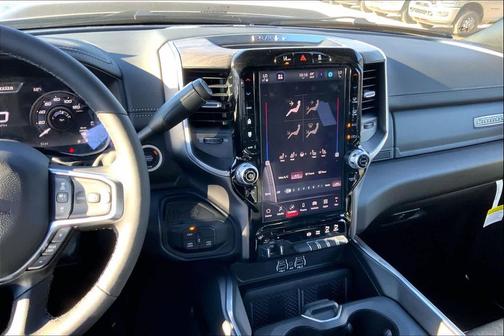 Diamond Black Crystal Pearlcoat 2026 RAM 2500 Laramie Crew Cab 4x4 6'4' Box