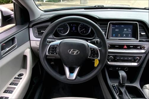 Symphony Silver 2019 Hyundai SONATA SE