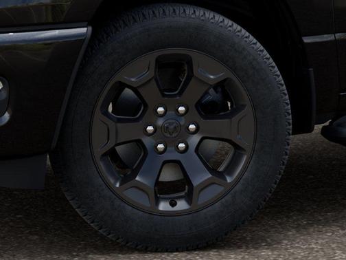 Diamond Black Crystal Pearlcoat 2026 RAM 1500 Express