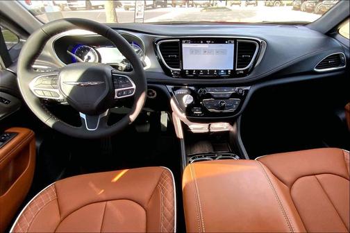 2026 Chrysler Pacifica L