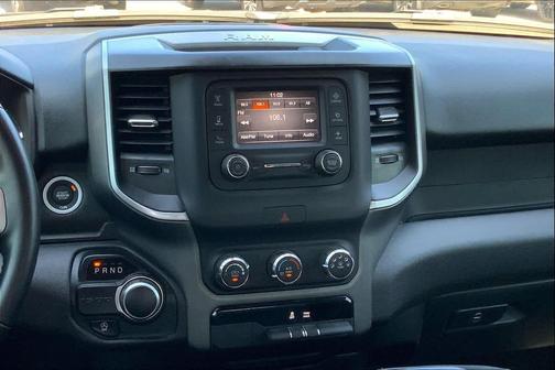 Diamond Black Crystal Pearlcoat 2021 RAM 1500 Lone Star