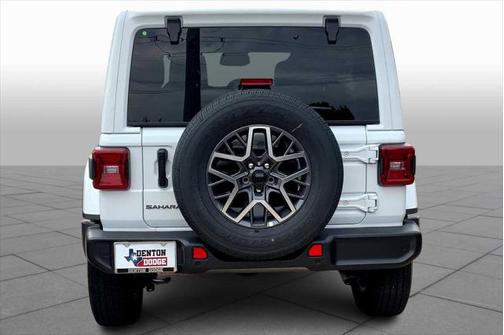 2025 Jeep Wrangler 4-Door Sahara 4x4