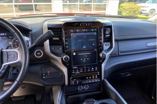 2024 RAM 3500 Laramie Crew Cab 4x4 8' Box