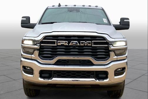2026 RAM 2500 Tradesman Crew Cab 4x4 6'4' Box