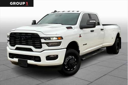 2025 RAM 3500 Lone Star Crew Cab 4x4 8' Box