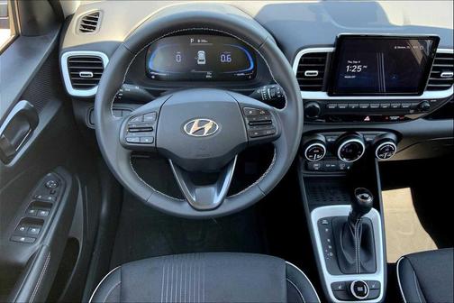 2024 Hyundai VENUE Limited