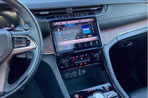 2022 Jeep Grand Cherokee L Summit