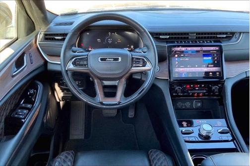 2022 Jeep Grand Cherokee L Summit