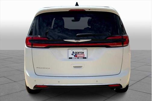 2025 Chrysler Pacifica L