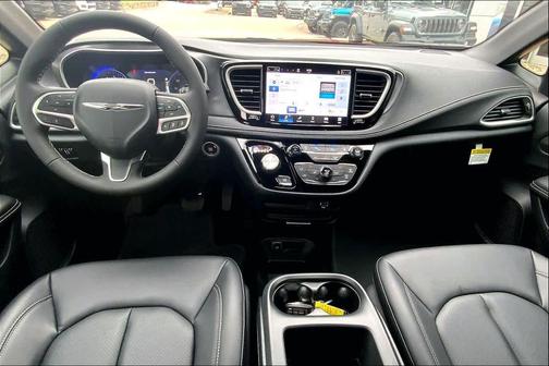 2026 Chrysler Pacifica L