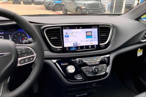 2026 Chrysler Pacifica L