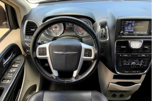 2015 Chrysler Town & Country Touring