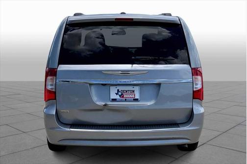 2015 Chrysler Town & Country Touring
