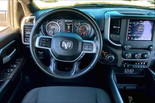 2020 RAM 2500 Big Horn Crew Cab 4X4 6'4' Box