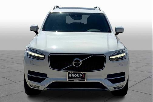 2018 Volvo XC90 T6 Momentum