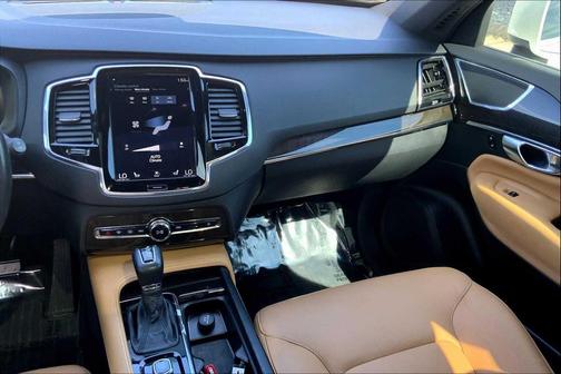 2018 Volvo XC90 T6 Momentum