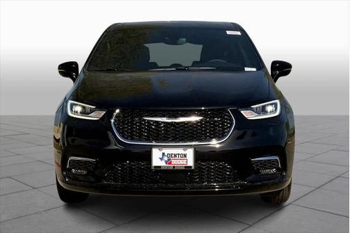 2025 Chrysler Pacifica L
