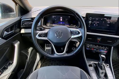 Platinum Gray Metallic 2025 Volkswagen Jetta 1.5T Sport