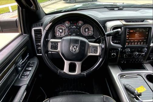 Granite Crystal Metallic Clearcoat 2017 RAM 3500 Limited Crew Cab 4x4 8' Box