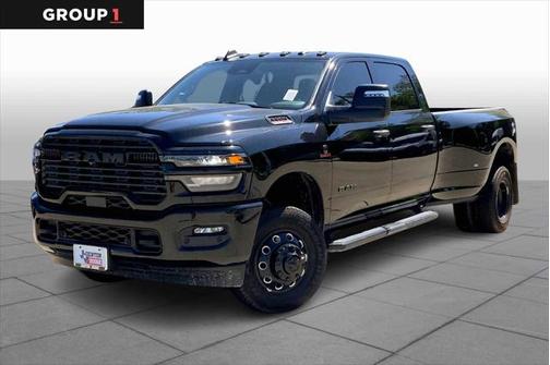 2025 RAM 3500 Lone Star Crew Cab 4x4 8' Box