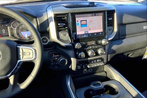 Diamond Black Crystal Pearlcoat 2026 RAM 1500 Lone Star