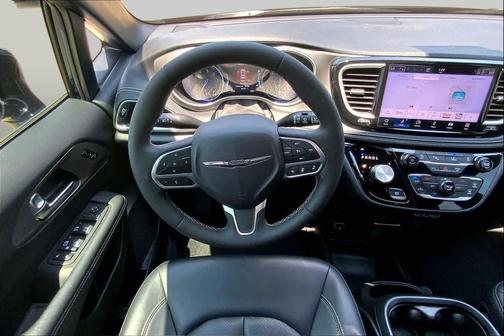 Fathom Blue Pearlcoat 2025 Chrysler Pacifica L