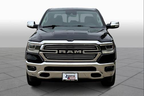 Diamond Black Crystal Pearlcoat 2022 RAM 1500 Laramie