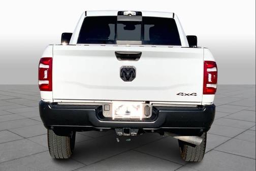 2024 RAM 2500 Tradesman Crew Cab 4x4 6'4' Box